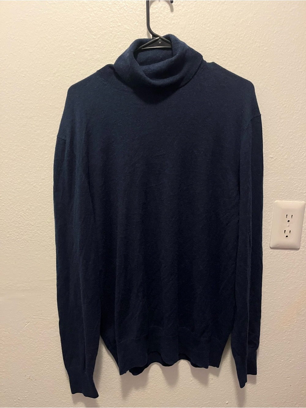 Neiman Marcus Men's Silk & Cashmere Dark Navy Turtleneck Sweater